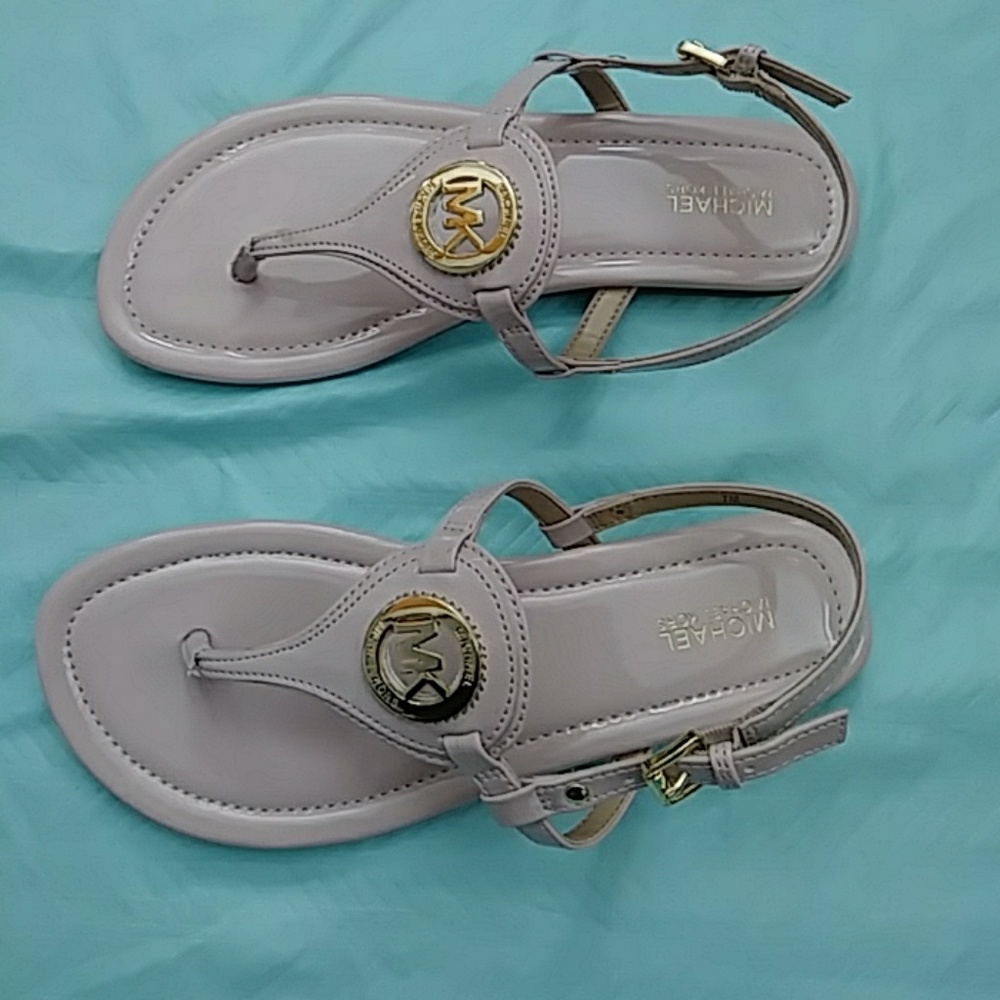 Michael Kors Leather Pink Thong Sandals - Picture 2 of 5
